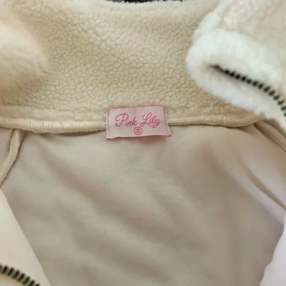 Pink Lily Cream Fleece Women’s Half Zip Top - Picture 2 of 5